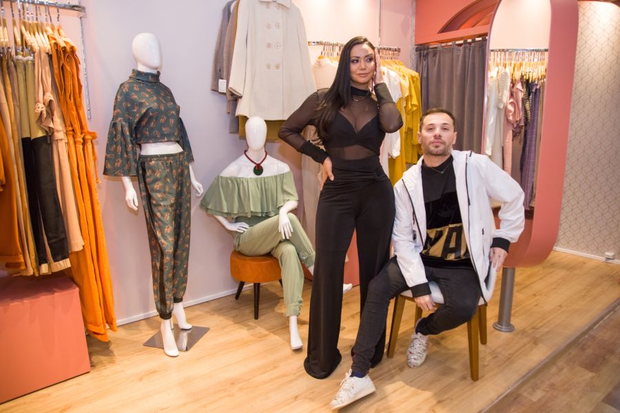 notícia Cleo Pillon prestigia a inauguração da loja Donna Galllete, na badalada Oscar Freire em SP