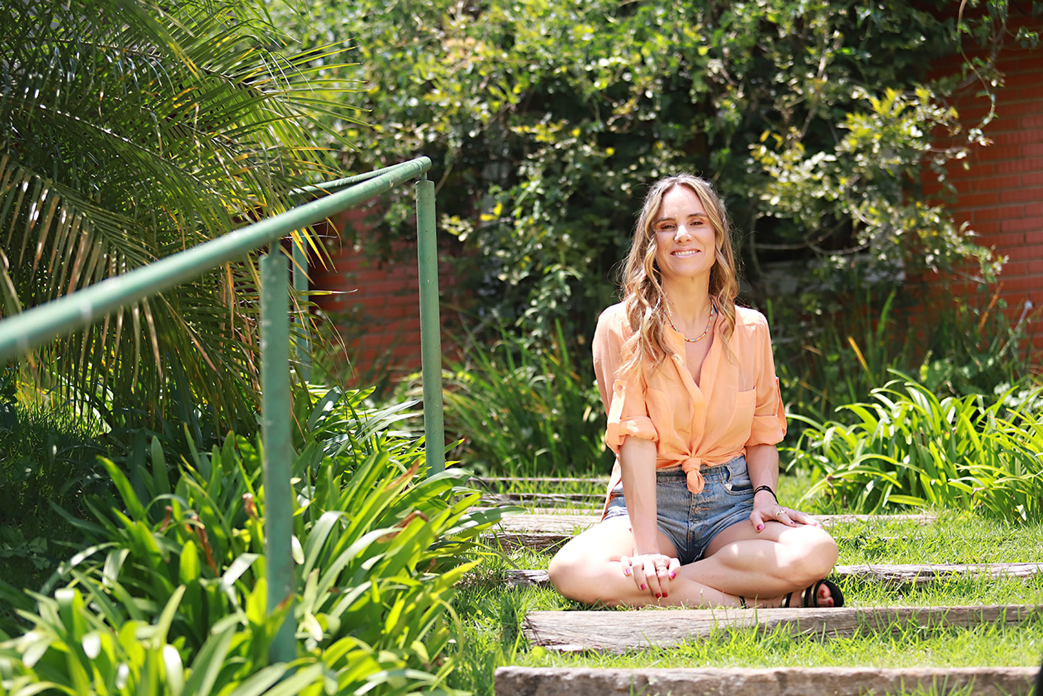 notícia Flavia Alves participa de bate papo cultural com alunos do Instituto Social Santa Marta