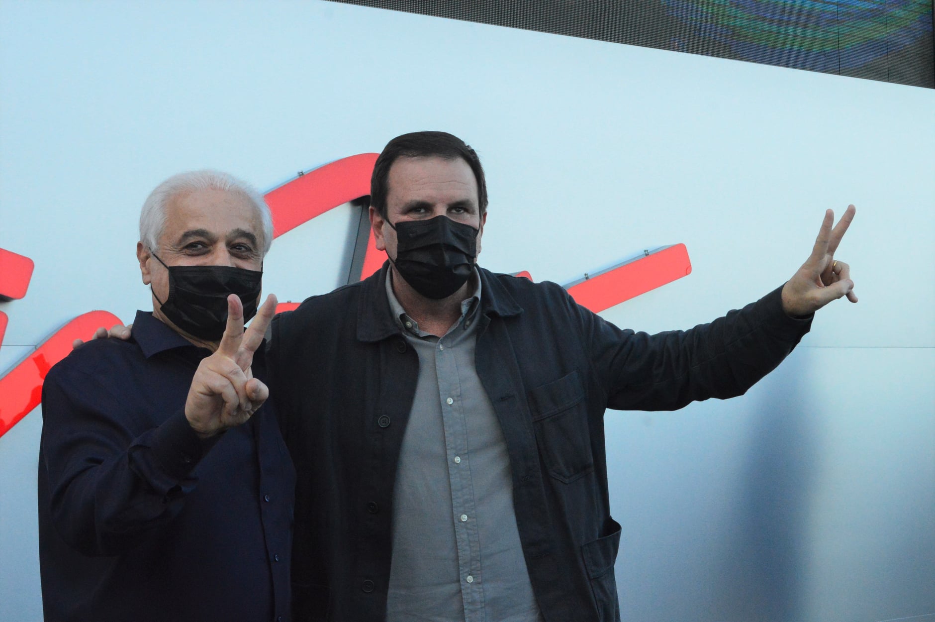 notícia Uma só voz, uma canção. Copacabana ganha painel com contagem regressiva para o Rock in Rio