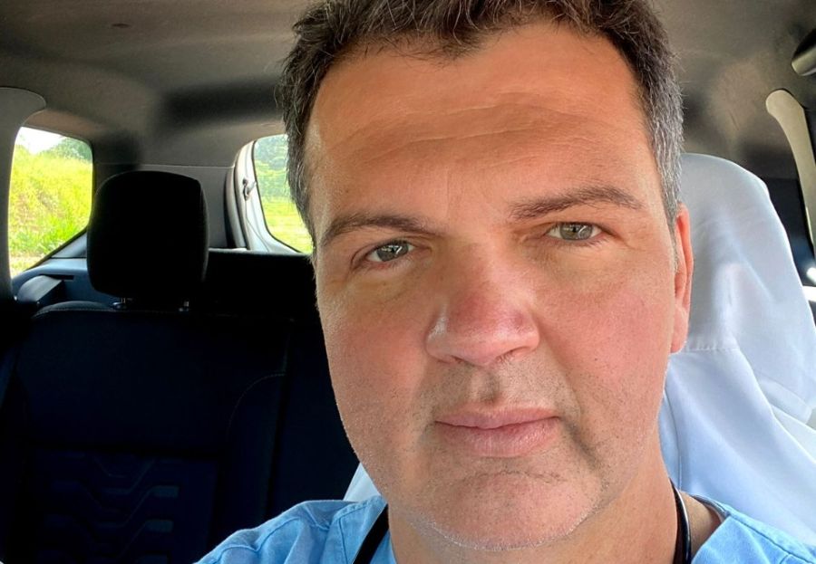 notícia “O amor envolvido é capaz de mudar uma situação numa UTI-Covid”, diz Dr. Rogério Welbert Ribeiro