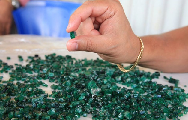 notícia 7ª Feira Internacional das Esmeraldas irá movimentar o comércio de pedras preciosas de Campos Verdes