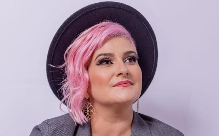 notícia Andressa Cordeiro anuncia lançamento do novo single - Planos Melhores