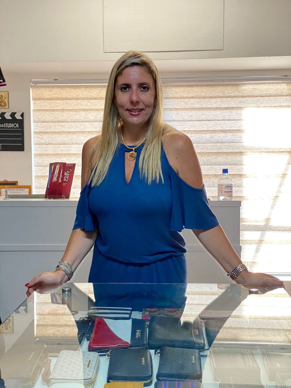 notícia Uma Mulher Feita de um Pouco de Tudo