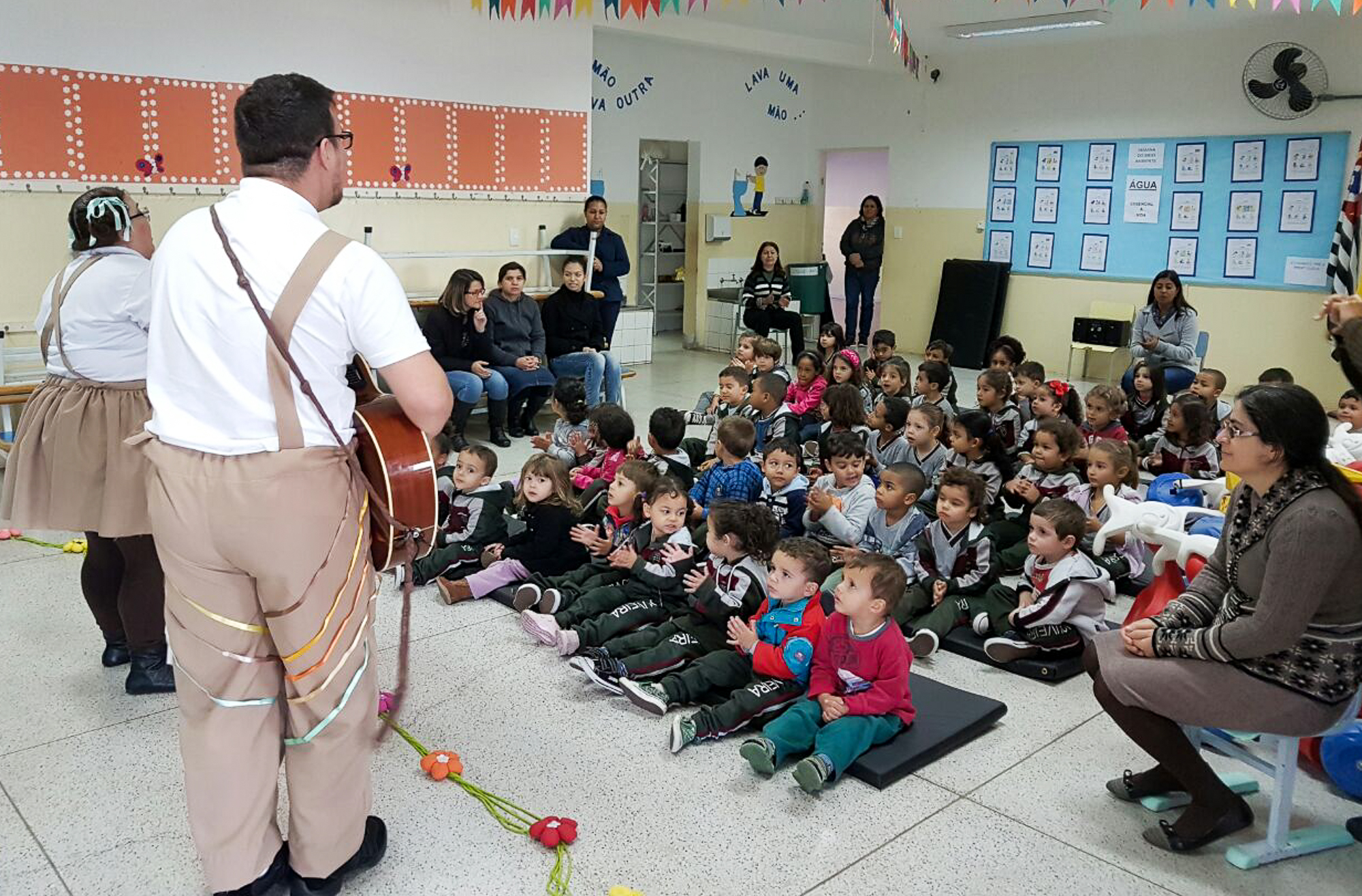 notícia Alunos das Unidades de Educação Infantil participam de contação de histórias