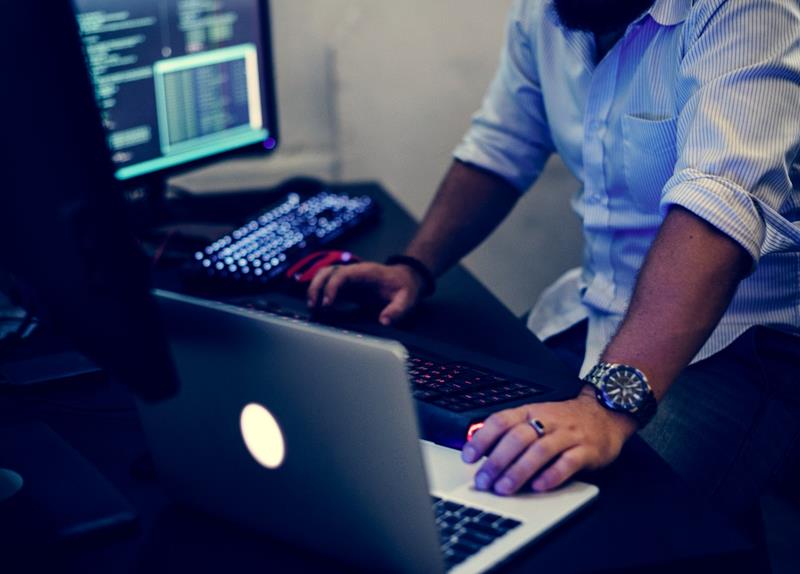 notícia DH e Rocketseat formarão 500 líderes em tecnologia até o final de 2022