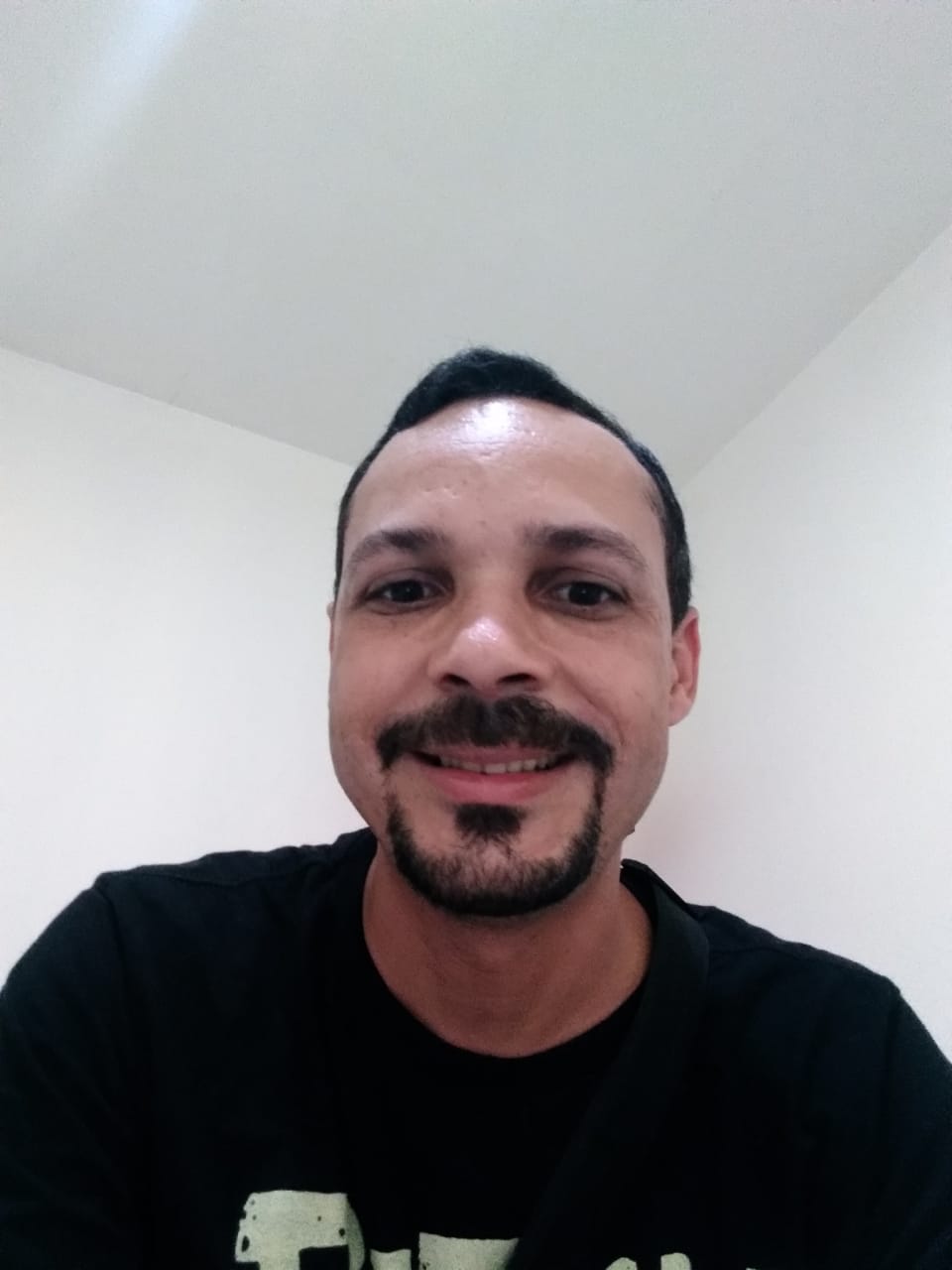 notícia Aniversariante é o professor e colunista  Fábio Junior