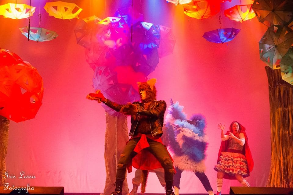 notícia Era uma vez... chapeuzinho