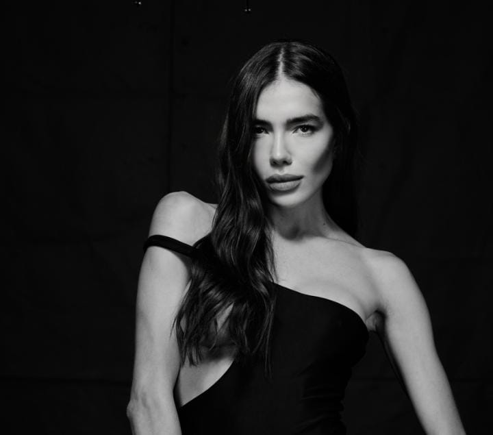 notícia  Top Model Sara Cunha  é a nova aposta no mercado mundial
