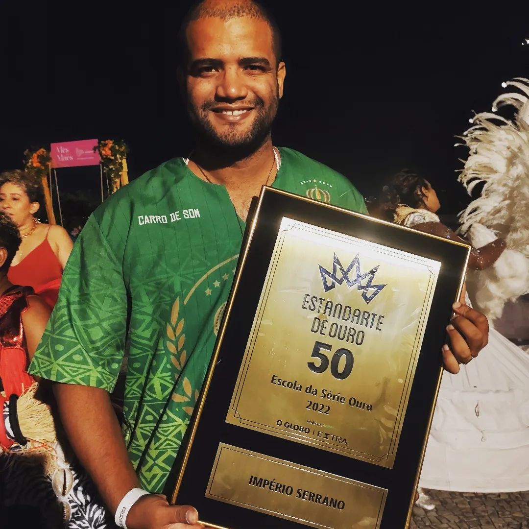 notícia Jhonatan Romão é intérprete oficial do Acadêmicos do Jardim Bangu