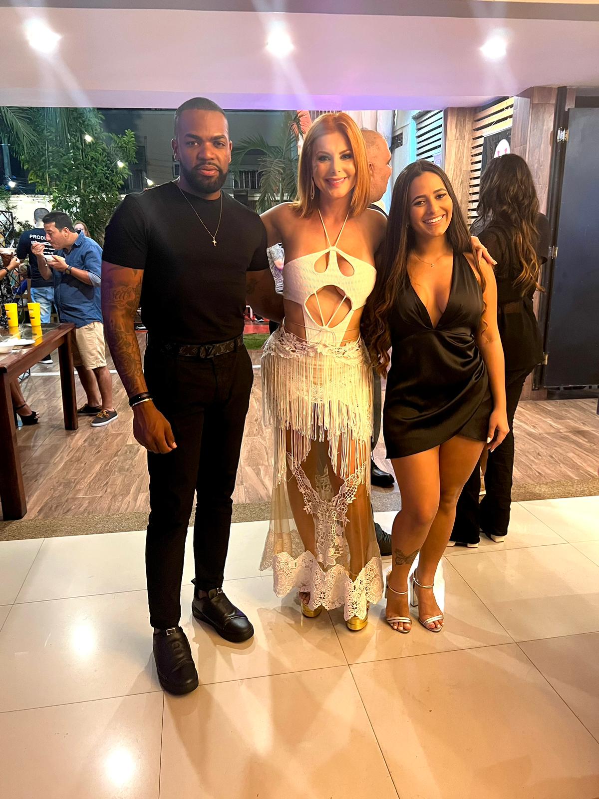 notícia Grande empresário wallace Magalhães é convidado para o aniversário de Déborah Albuquerque