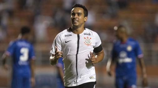 notícia Corinthians vence a primeira na competição 