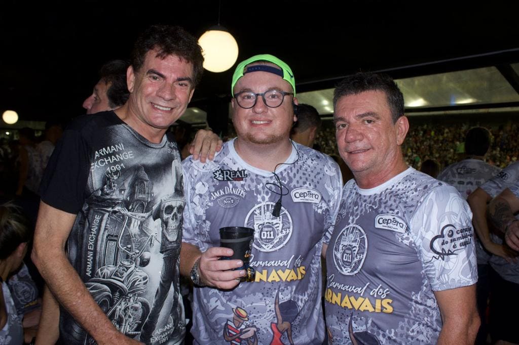 notícia Encontro de personalidades agita camarote no Desfile das Campeãs em São Paulo