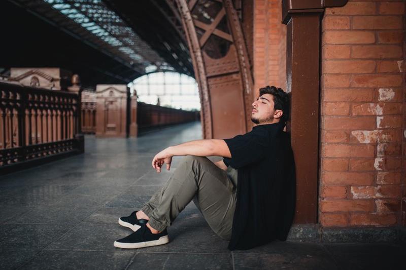 notícia Cantor e Compositor Rafael Politi lança ‘O Golpe  Tá Aí’, terceiro single do seu futuro EP