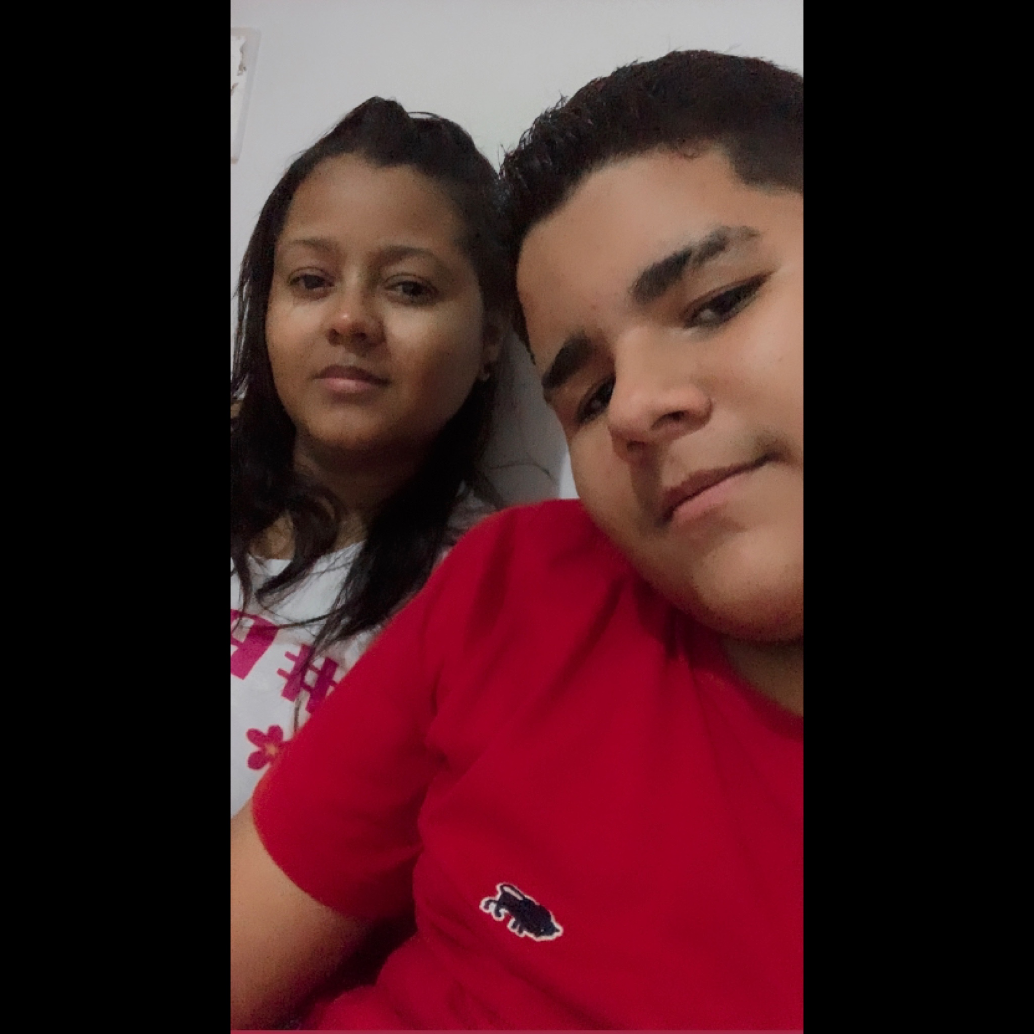 notícia Conheça mãe do Odoguiinha, cantor e influenciador brasileiro!!