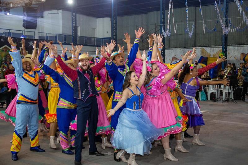 notícia Musical Junina Band Show encanta público em apresentação na escola de samba Águia de Ouro