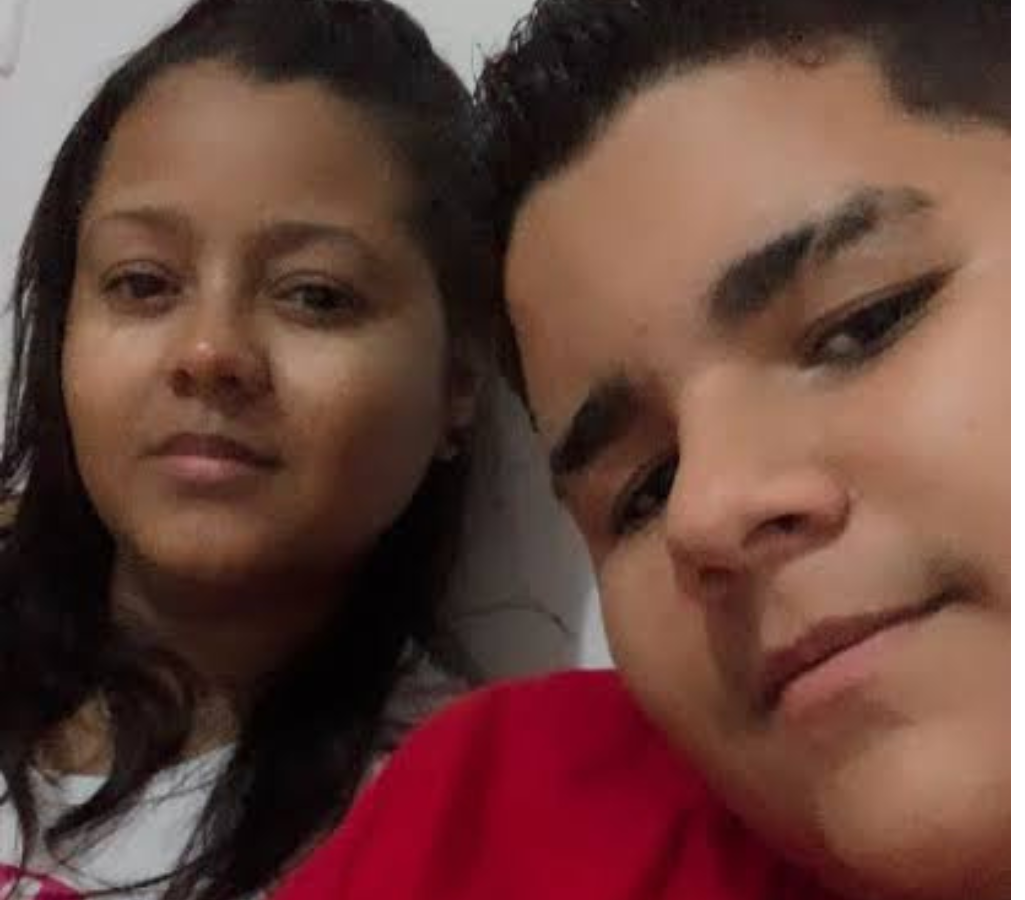 notícia mãe do cantor e Dj “Odoguiinha”, completa ano e ganha uma grande homenagem 