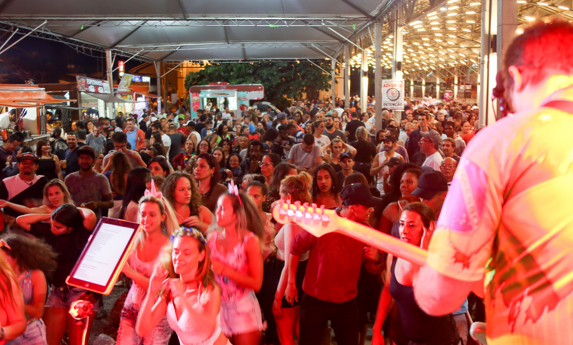 notícia DEVIDO AO GRANDE SUCESSO NO ULTIMO FIM DE SEMANA, A FESTA VAI CONTINUAR EM LOUVEIRA.