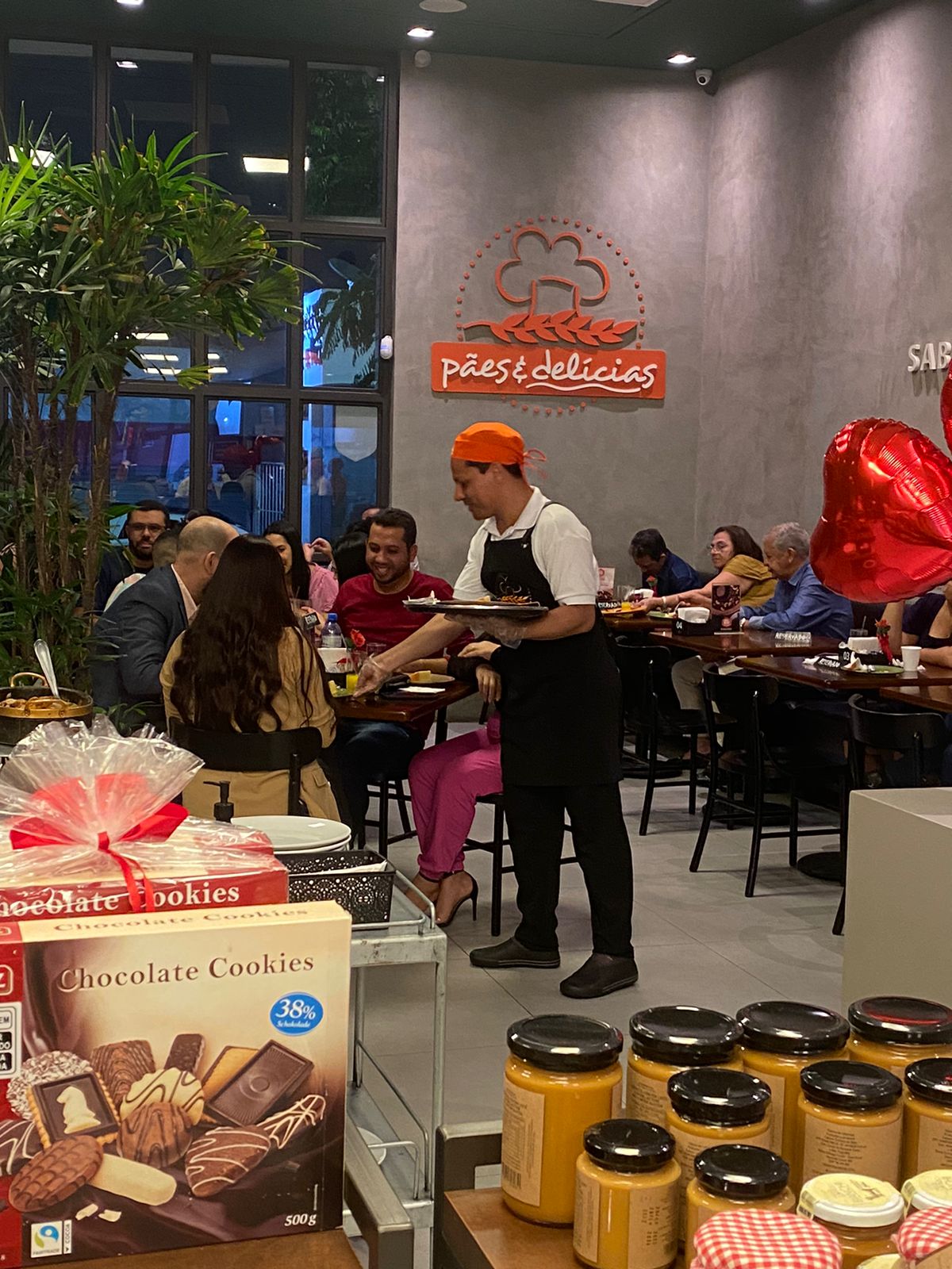 notícia Pães & Delícias completa 33 anos | Considerada uma das 100 melhores padarias do Brasil 