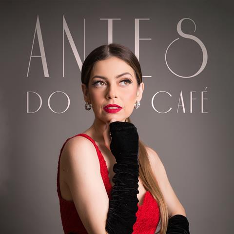 notícia Karyn Garcia lança 