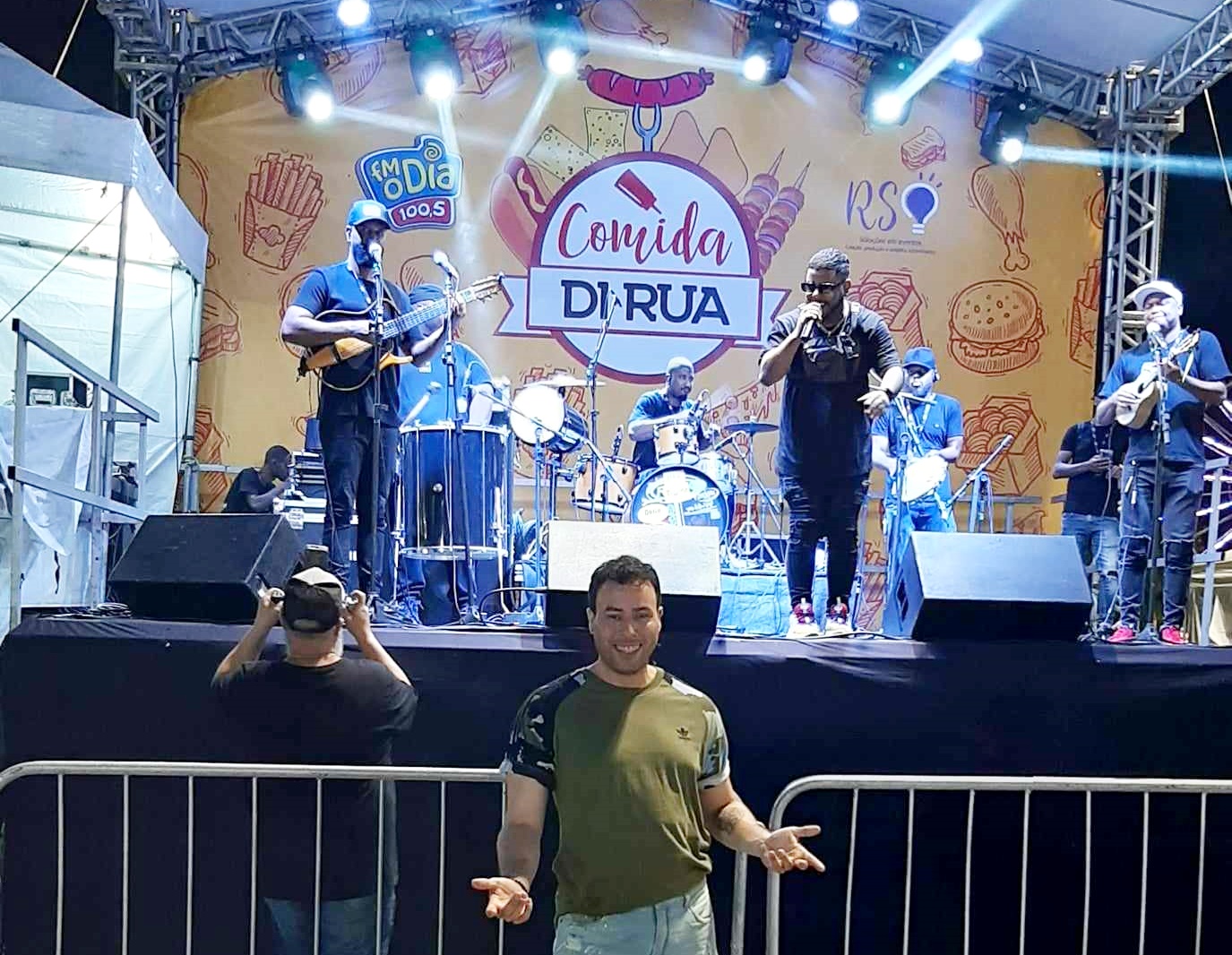 notícia Anderson Lopes marca presença no último dia do Festival ‘Comida di Rua’ no Shopping Nova América
