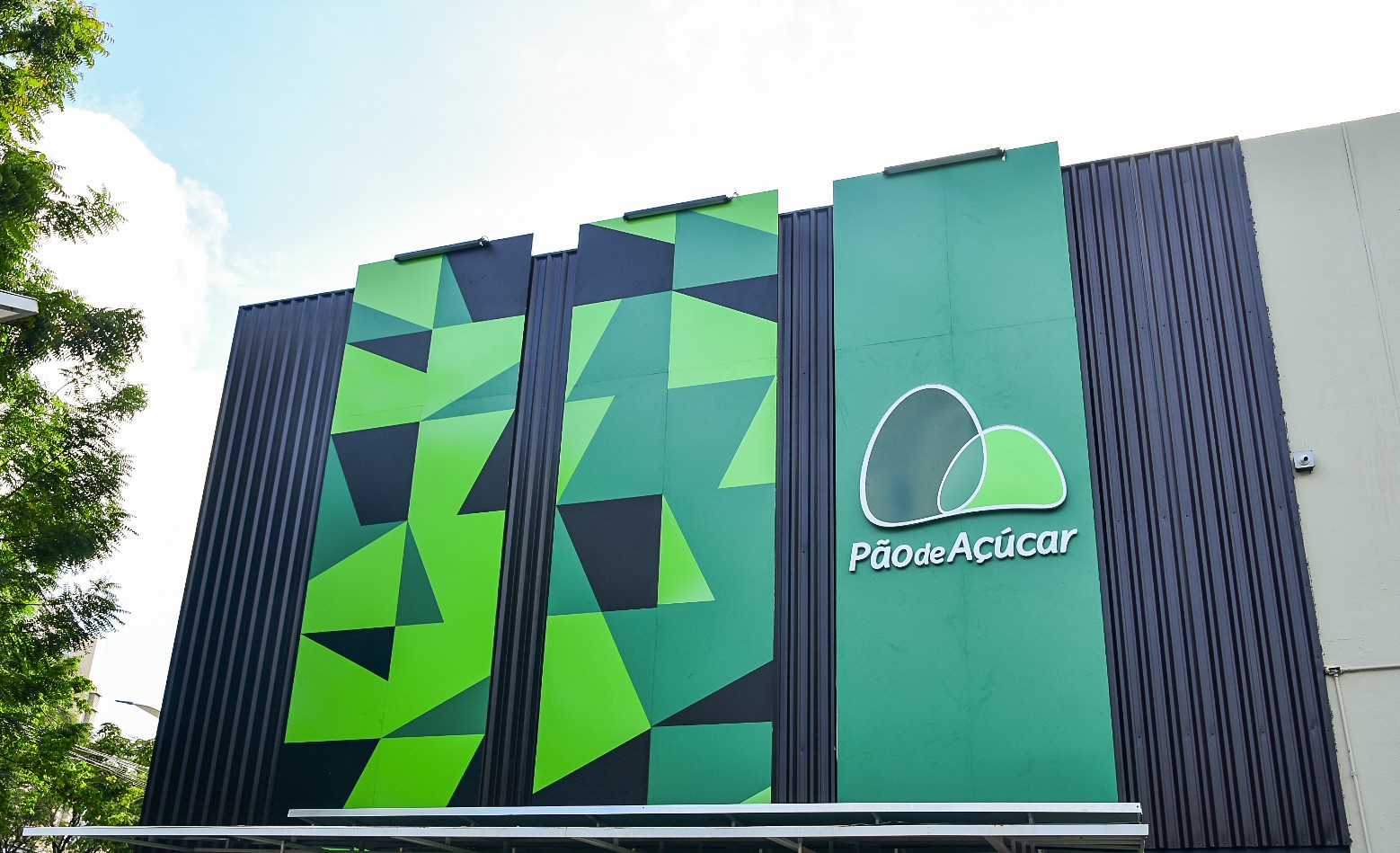 notícia Confira o funcionamento das lojas Pão de Açúcar e Mercado Extra de Fortaleza no feriado de 7 de Setembro