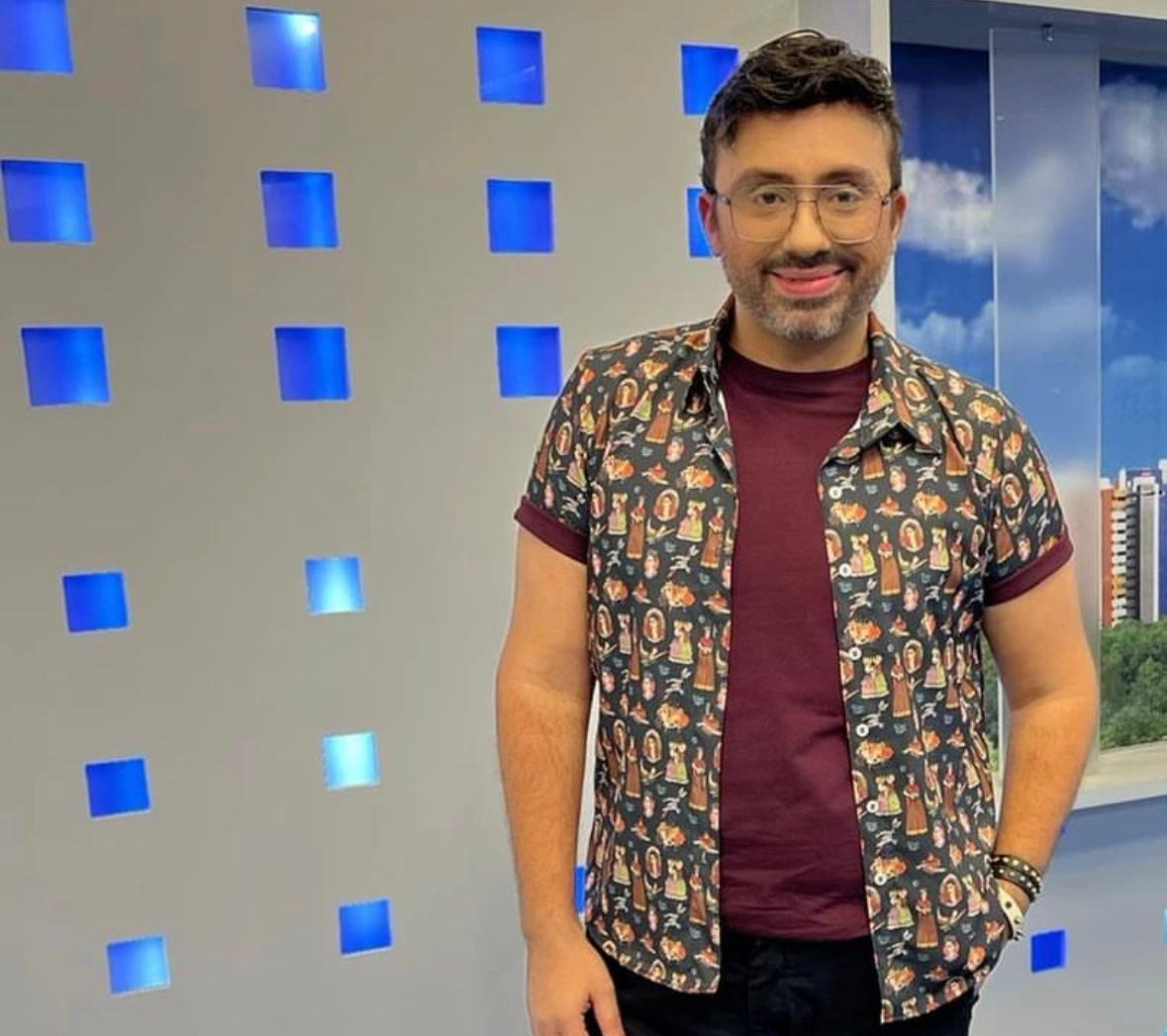 notícia Michel Maia, jornalista televisivo com mais de 20 anos de experiência, vai se aventurar no mundo digital. Ele acabou de lançar um site que aborda o conteúdo que o popularizou frente as câmeras: a editoria de celebridades!