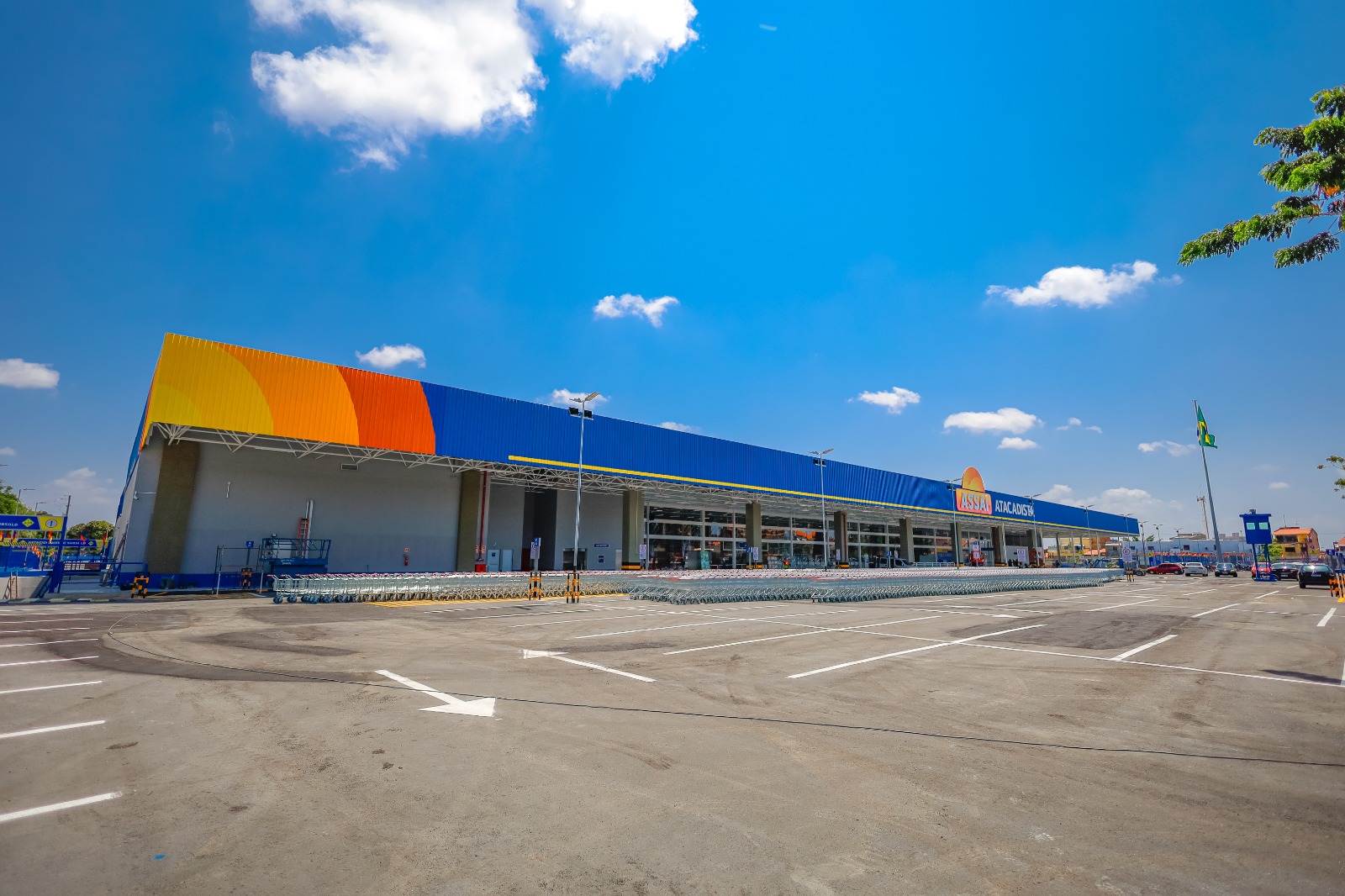 notícia ASSAÍ INAUGURA A SUA MAIOR LOJA DO CEARÁ NO MONTESE