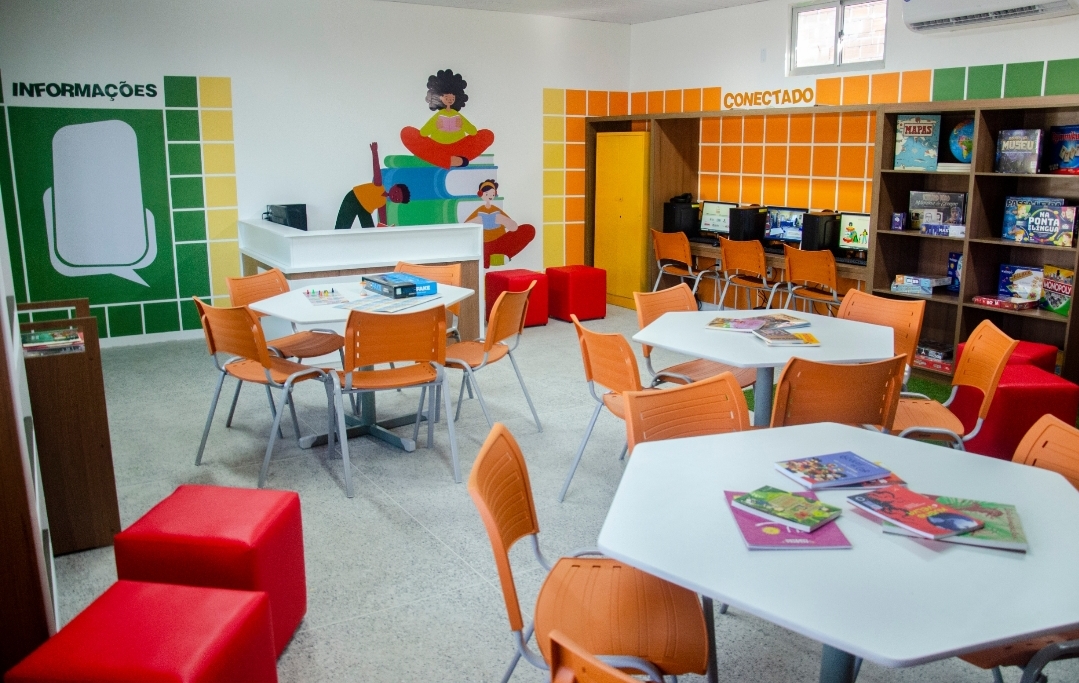 notícia Escola municipal em Maracanaú ganha nesta terça-feira (2) uma nova biblioteca do projeto Territórios da Leitura
