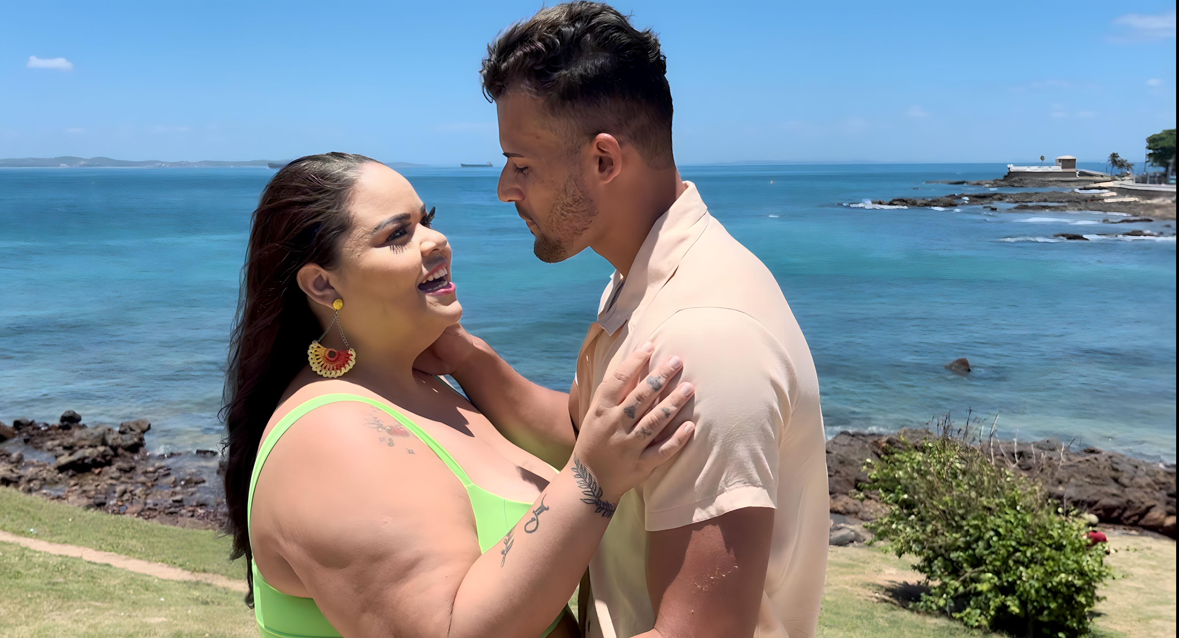 notícia SHEILA PENNA LANÇA NOVO EP E GRAVA CLIPE EMPODERADO COM MODELO MISTERIOSO