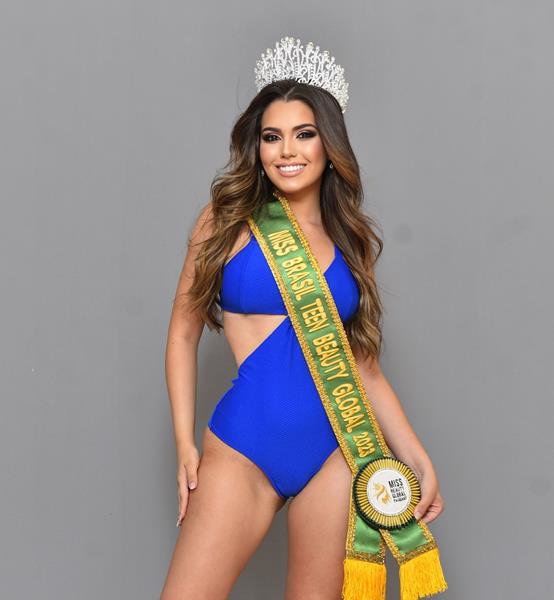 notícia Beatriz Monteiro: Da Coroa Local à Consagração Nacional e Global na Beleza Teen