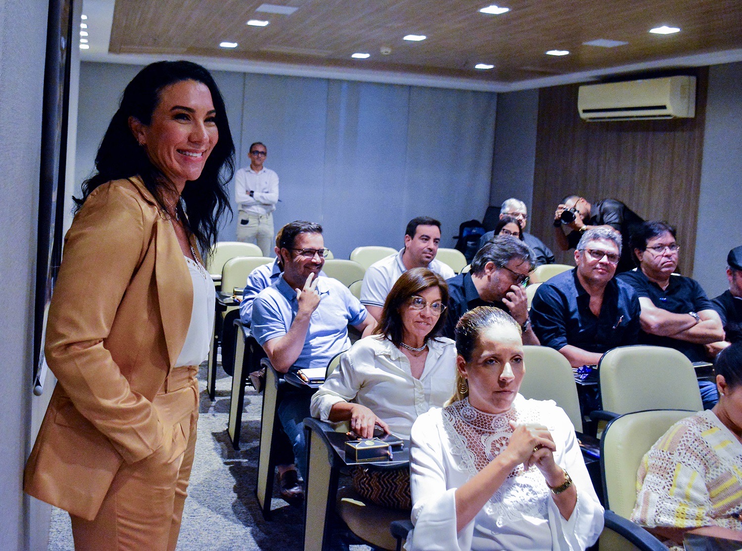 notícia Especialista em investimentos imobiliários na Flórida (Broker), Milena Fernandes destaca oportunidades de diversificar, dolarizar e proteger patrimônio