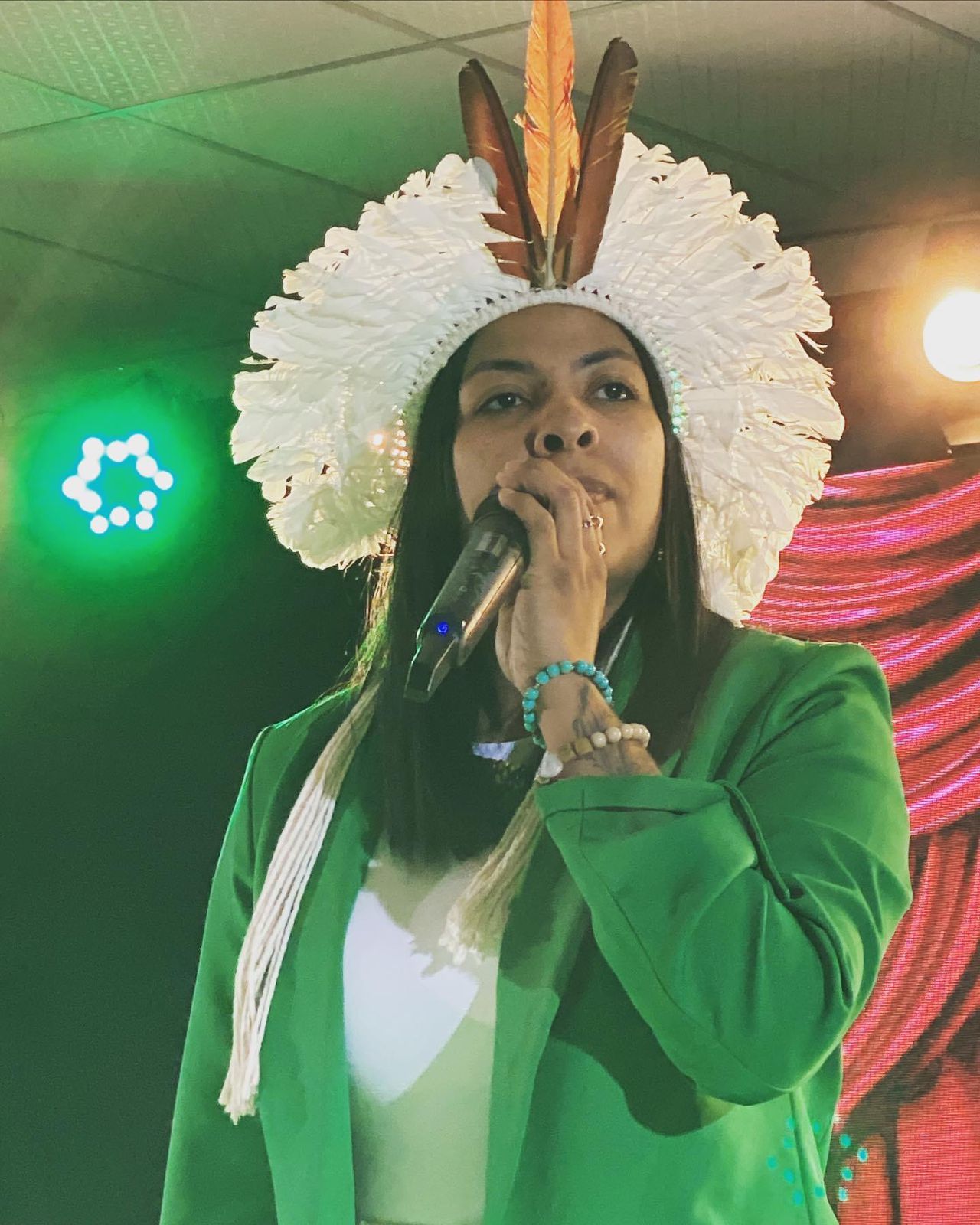 notícia A palestrante Gessica Ronise, criadora da Corte Real, fala sobre gestão de processos para alcançar o sucesso da empresa.