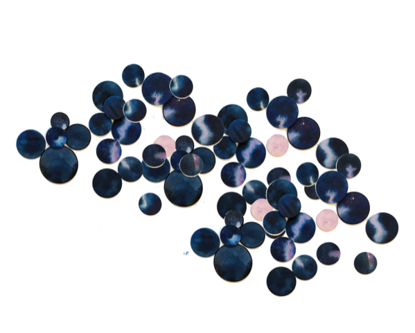 notícia O Centro Cultural Correios RJ apresenta a exposição 'Três Marias', reunindo trabalhos de Daniela Schiller, Mariana Porto e Flavia Renault, de diferentes momentos de suas trajetórias.