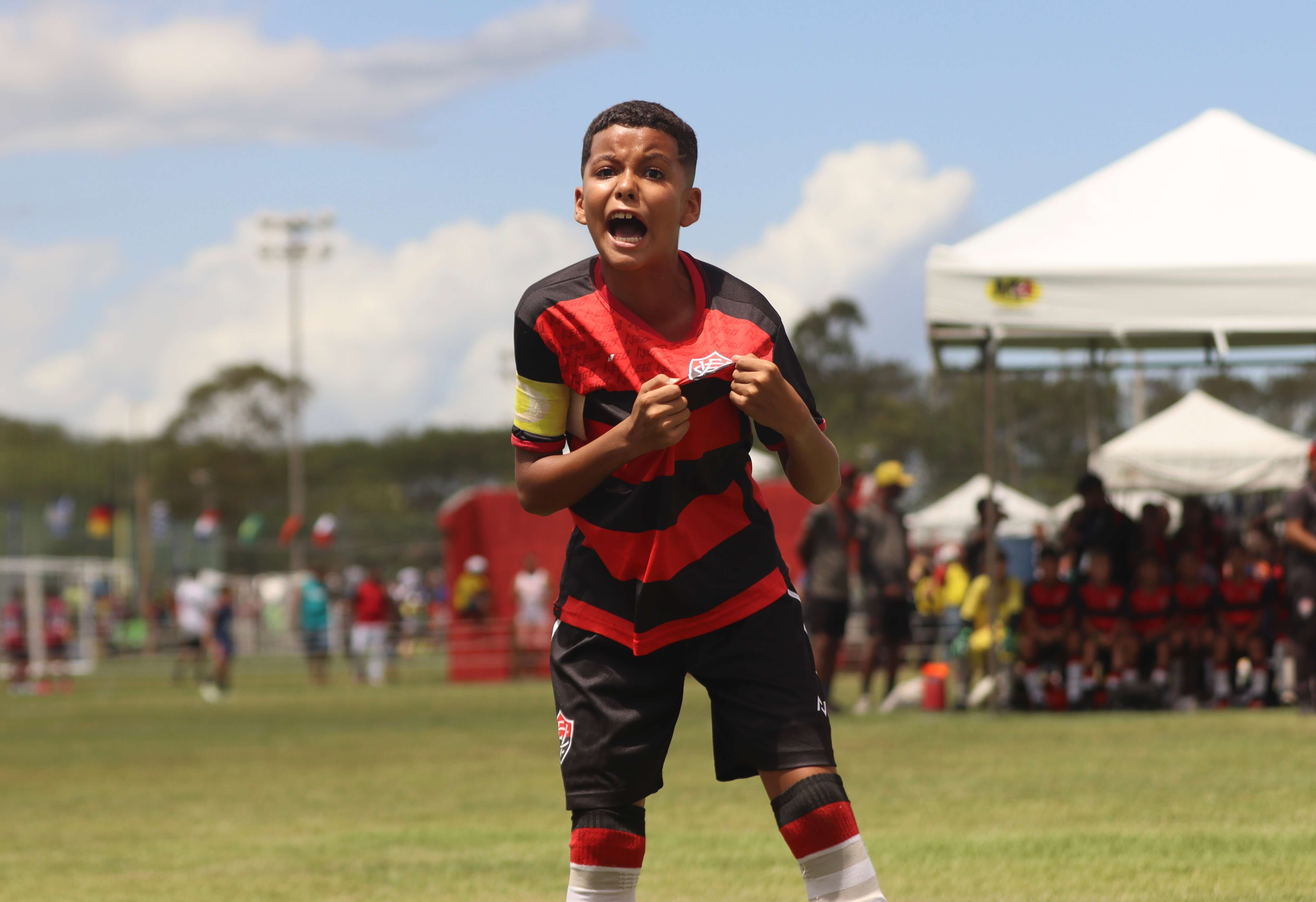 notícia TORNEIO DE FUTEBOL INFANTIL ATRAI 1900 JOVENS ATLETAS DE CINCO PAÍSES PARA SALVADOR