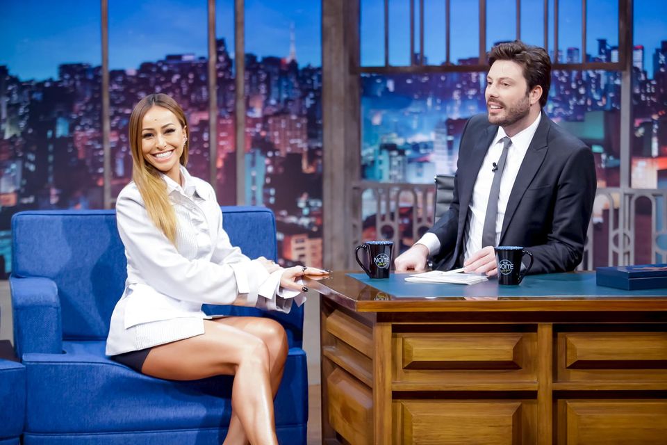 notícia Sabrina Sato conta detalhes de sua trajetória no The Noite para Danilo Gentili