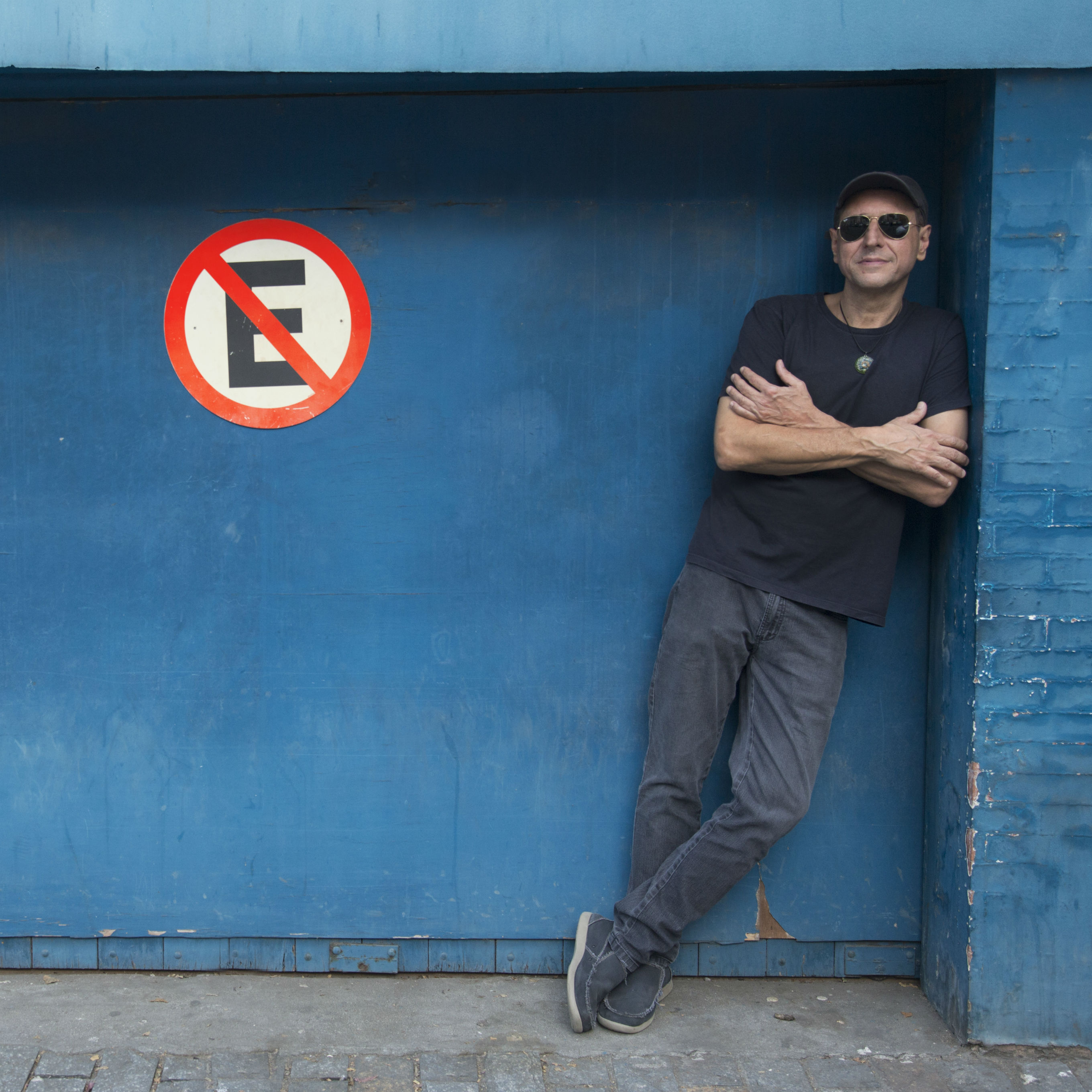 notícia RESPIRAR é o novo álbum solo do baterista, cantor e compositor carioca, Guto Goffi 