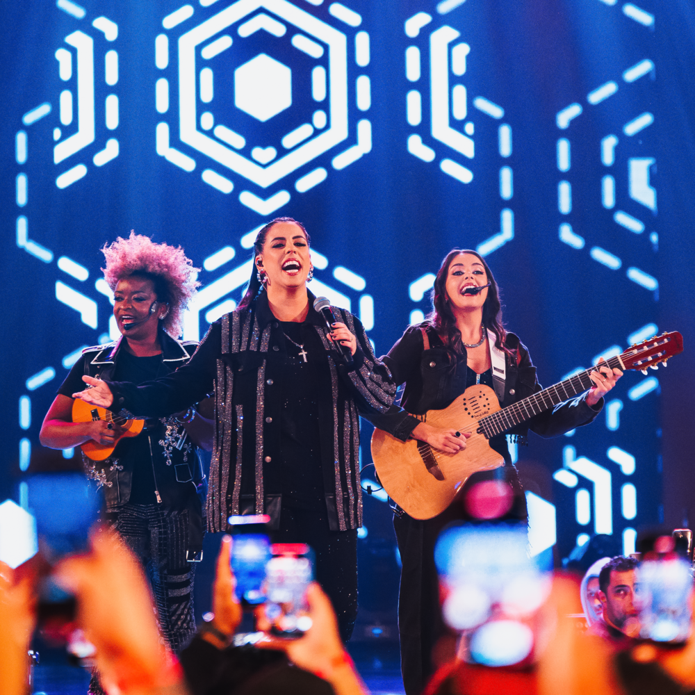 notícia Entre Elas lança vídeo de “Vem me Abraçar”  
