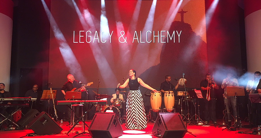 notícia Cantora americana faz show de lançamento no RJ e homenageia grandes nomes da música brasileira