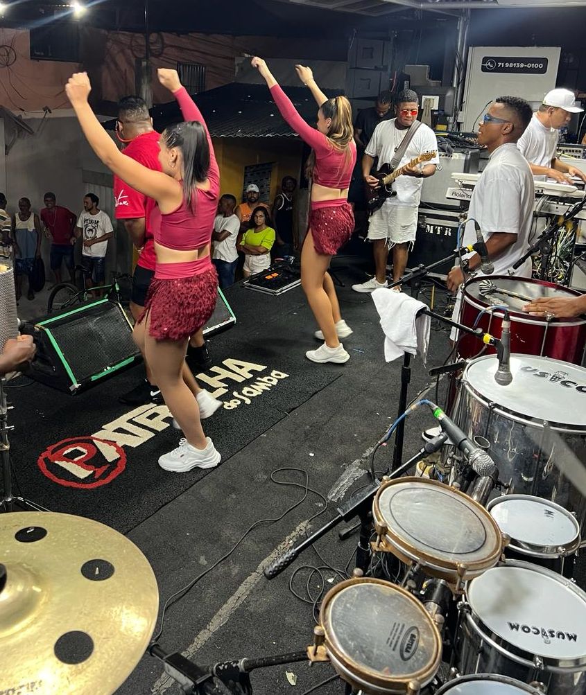 notícia Itinga no Barradão, em Lauro de Freitas, sacudiu ao som da Patrulha do Samba