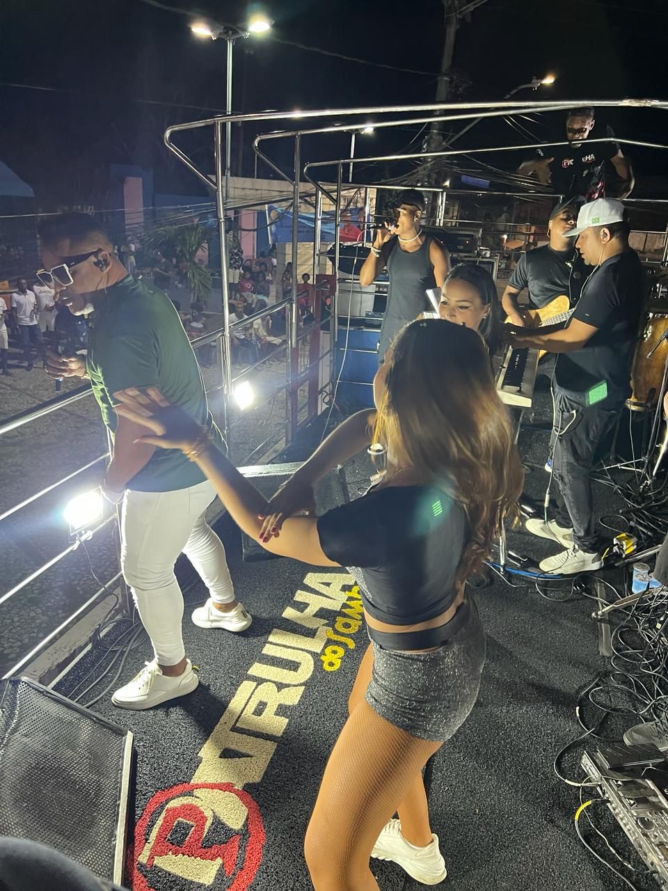 notícia Final de Linha do Jambeiro, em Lauro de Freitas, sacudiu ao som da Patrulha do Samba