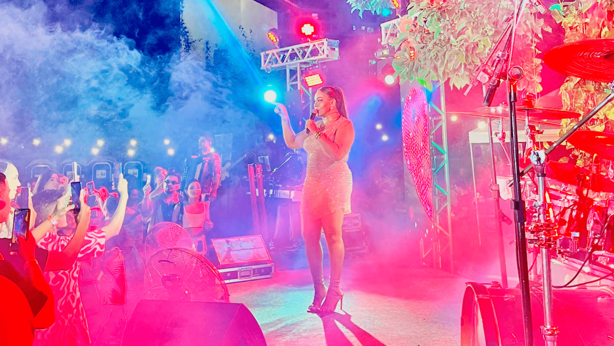 notícia Lançamento do DVD Laninha no Paraíso reúne fãs e amigos em Fortaleza