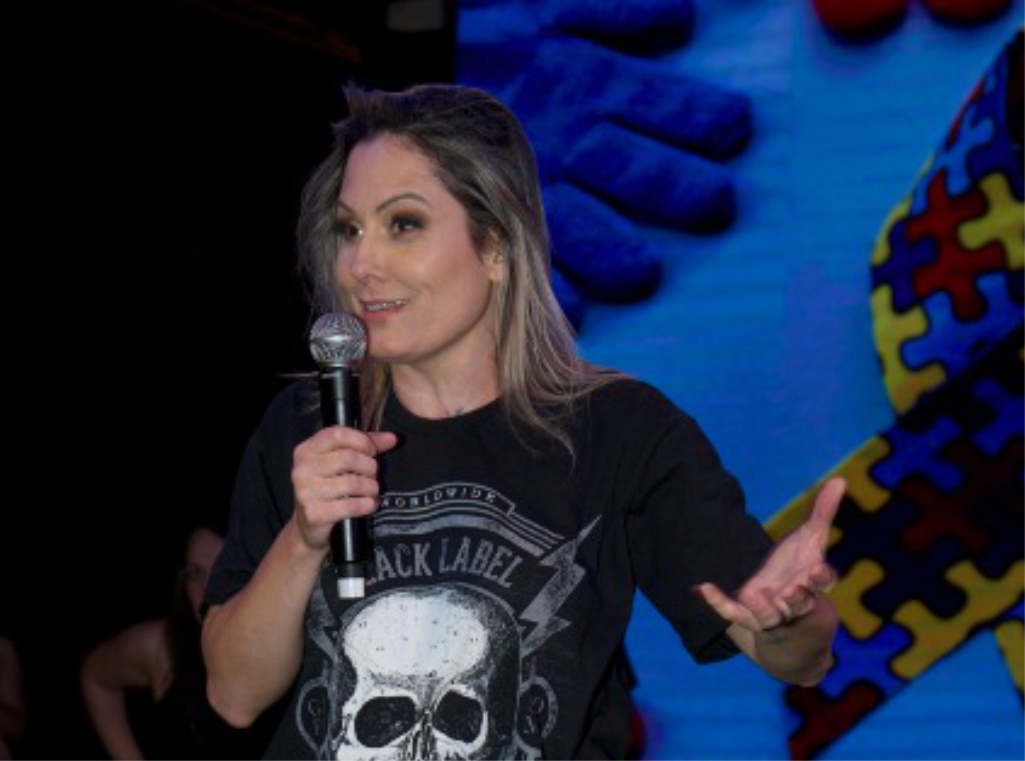 notícia Estilista Ellen Sharkany realizada desfile para crianças atípicas em Atibaia