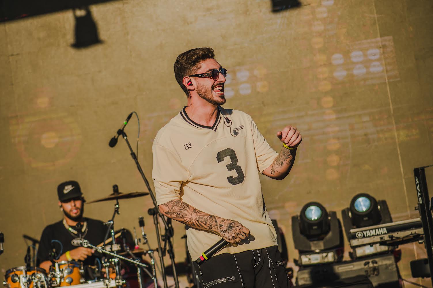 notícia Diego Facó se consolida nos domingos do Orla Praia Club