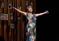 noticia Glauber Cunha leva Dona Sônia ao palco do Cine Theatro Brasil com o espetáculo “Mãe Raiz” neste sábado 