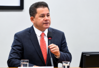 noticia Do rádio à Câmara: a trajetória de Cezinha de Madureira, jornalista que chegou à política