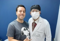 noticia Jornalista Anderson Lopes remove sinais e verrugas da face com Dr. Helder Moreira Filho