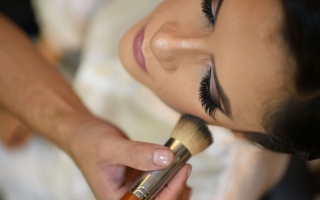 noticia No tradicional “Mês das Noivas”, o salão Mary John Beauty destaca que a maquiagem perfeita é item indispensável