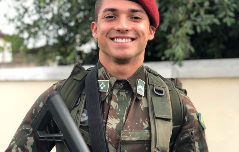 noticia Conheça Ricardo Ferraz, o militar gato do Rio de Janeiro que é o novo sucesso das redes sociais