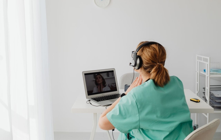 noticia Como a enfermagem vem se atualizando diante do avanço da telemedicina
