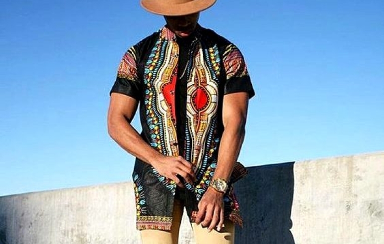 noticia Moda Afro, camisa com estampa africana é uma ótima aposta! 